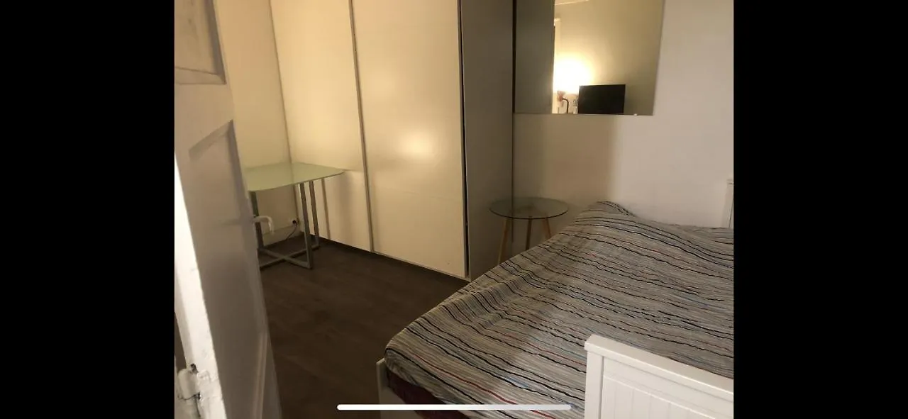 Studio Sympa,Proche De La Gare Paris 0*,  France